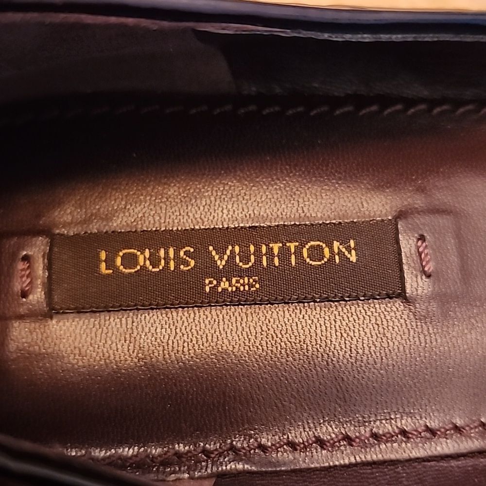 Authentic Louis Vuitton Claudia Black Vernis Patent Gold Chain Monogram Flats 36 - Picture 8 of 9